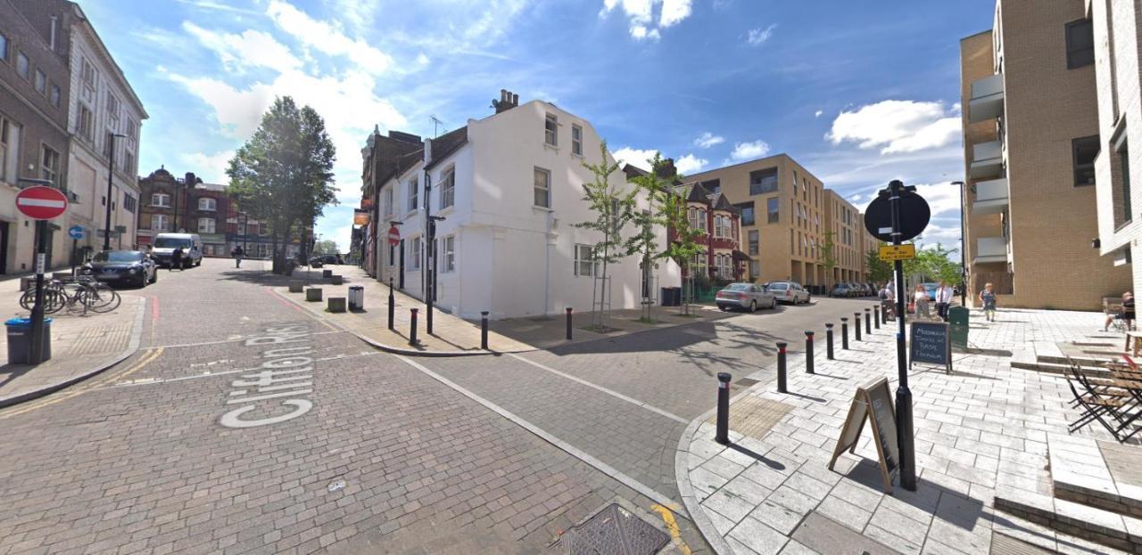 Super Studio With Two Bedrooms - Five Minutes From The Station! London Eksteriør bilde